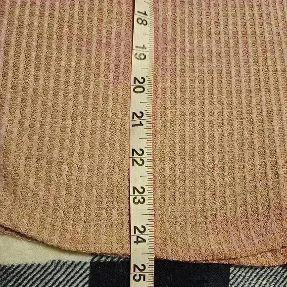 Self Esteem Juniors Pink Cold Shoulder Long Sleeve Waffle Knit Top Size Small - Picture 9 of 10